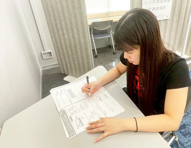 自宅で学習する生徒